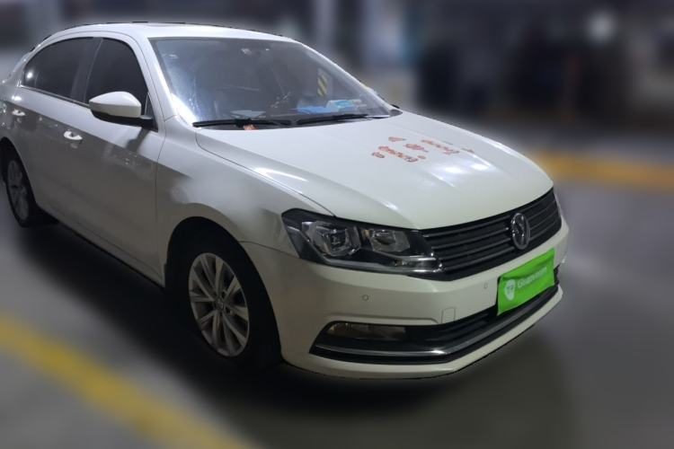 Used Volkswagen Lavida 2017 1.6L Automatic Comfort Edition Front Right 45 Deg
