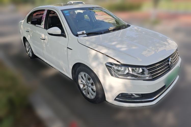 Used Volkswagen Lavida 2017 1.6L Manual Comfort Edition Front Right 45 Deg