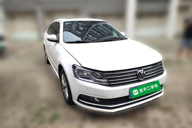 Used Volkswagen Lavida 2017 1.6L Automatic Comfort Edition Front Right 45 Deg
