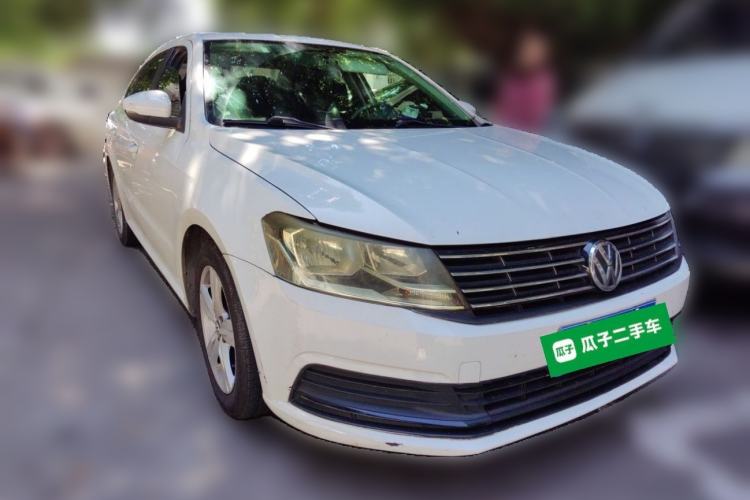 Used Volkswagen Lavida 2017 1.6L Manual Comfort Edition Front Right 45 Deg