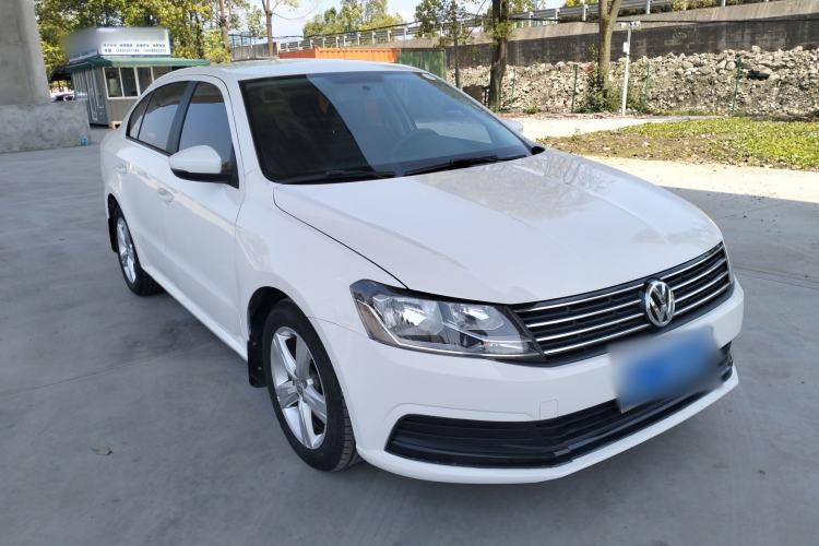Used Volkswagen Lavida 2017 1.6L Automatic Fashion Edition Front Right 45 Deg