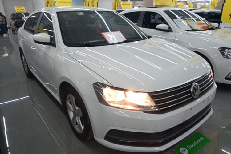 Used Volkswagen Lavida 2017 1.6L Automatic Fashion Edition Front Right 45 Deg