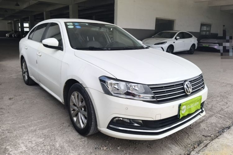 Used Volkswagen Lavida 2017 1.6L Automatic Comfort Edition Front Right 45 Deg