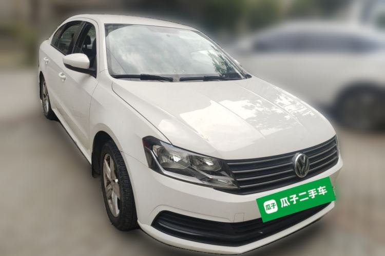 Used Volkswagen Lavida 2017 1.6L Manual Fashion Edition Front Right 45 Deg