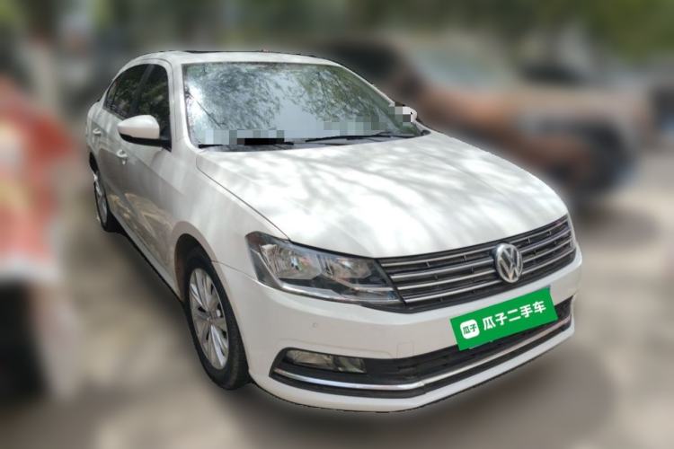 Used Volkswagen Lavida 2017 1.6L Automatic Comfort Edition Front Right 45 Deg