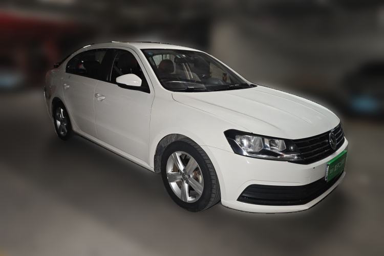 Used Volkswagen Lavida 2017 1.6L Automatic Fashion Edition Front Right 45 Deg