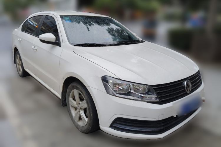 Used Volkswagen Lavida 2017 1.6L Automatic Fashion Edition Front Right 45 Deg