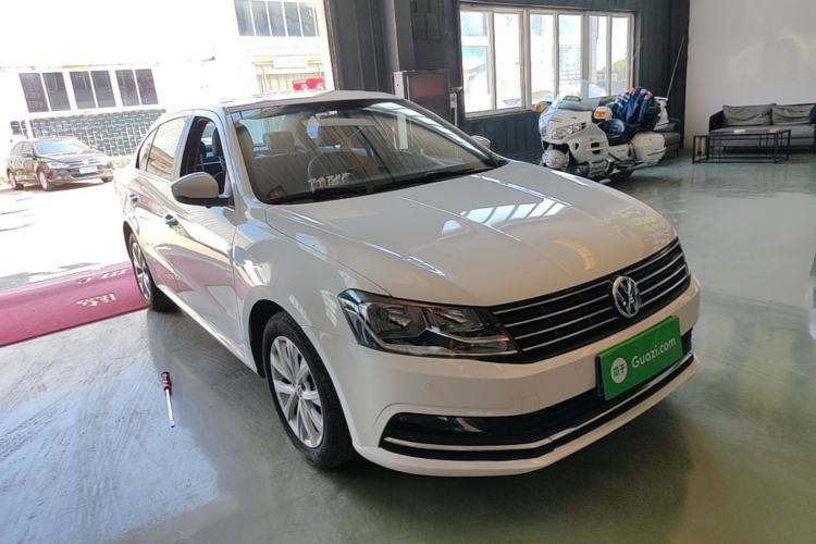 Used Volkswagen Lavida 2017 230TSI DSG Comfort Edition Front Right 45 Deg