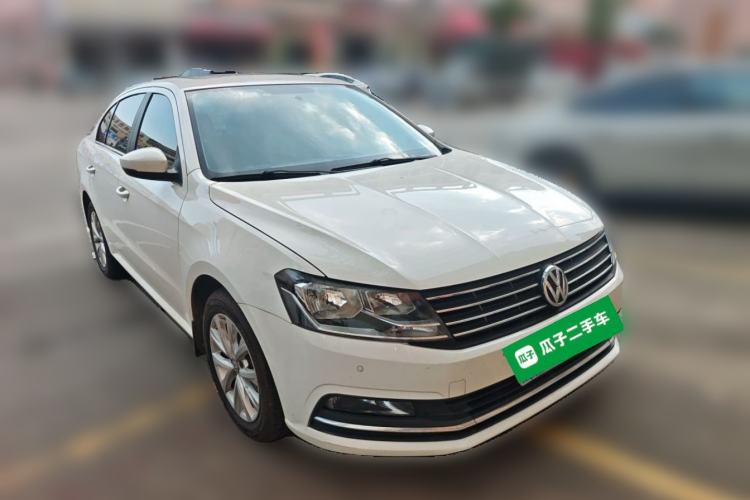 Used Volkswagen Lavida 2017 1.6L Automatic Comfort Edition Front Right 45 Deg