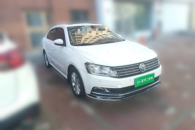 Used Volkswagen Lavida 2017 1.6L Automatic Comfort Edition Front Right 45 Deg
