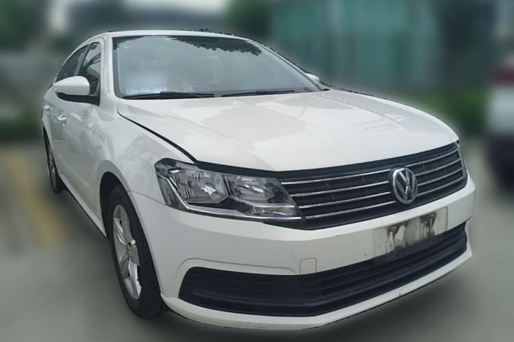 Used Volkswagen Lavida 2017 1.6L Manual Fashion Edition Front Right 45 Deg