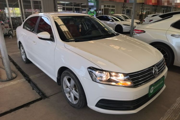 Used Volkswagen Lavida 2017 1.6L Automatic Fashion Edition Front Right 45 Deg