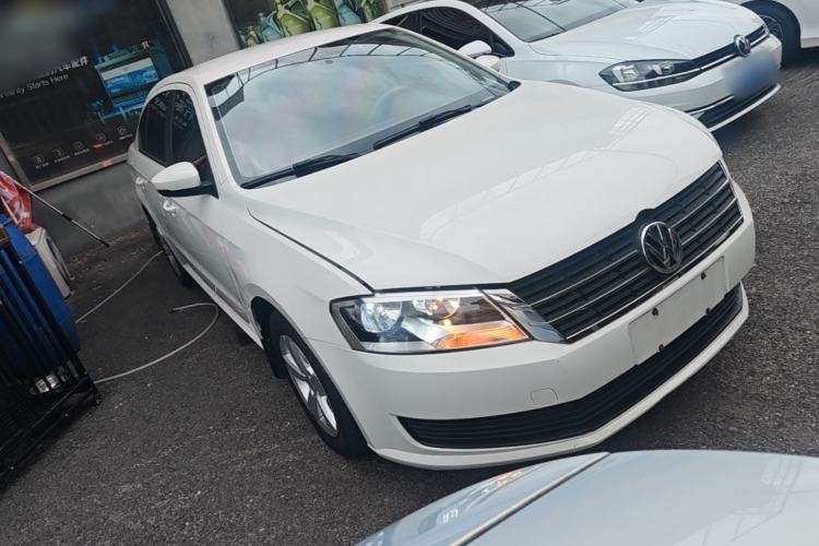 Used Volkswagen Lavida 2017 1.6L Automatic Comfort Edition Front Right 45 Deg