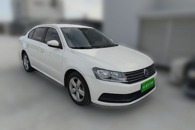 Used Volkswagen Lavida 2017 1.6L Automatic Fashion Edition Front Right 45 Deg