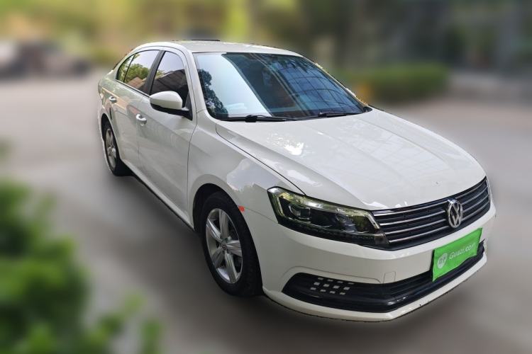 Used Volkswagen Lavida 2017 1.6L Automatic Fashion Edition Front Right 45 Deg