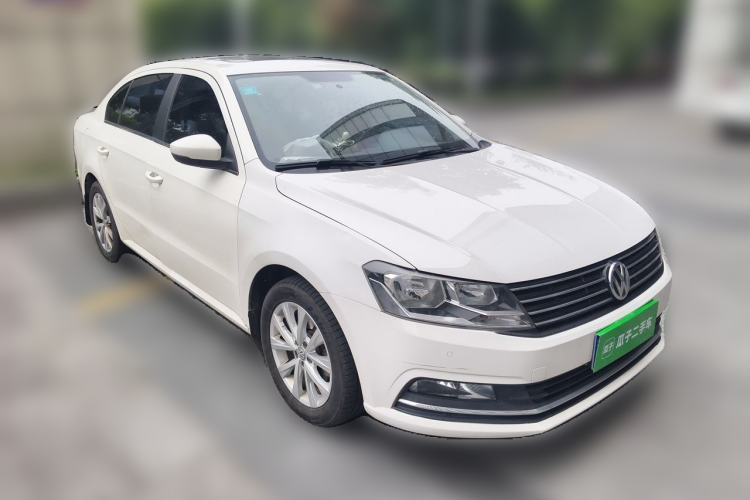 Used Volkswagen Lavida 2017 1.6L Automatic Comfort Edition Front Right 45 Deg