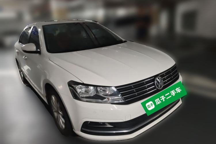 Used Volkswagen Lavida 2017 1.6L Automatic Comfort Edition Front Right 45 Deg