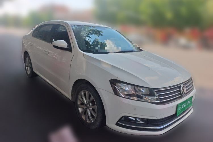 Used Volkswagen Lavida 2017 1.6L Automatic Comfort Edition Front Right 45 Deg