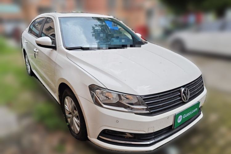 Used Volkswagen Lavida 2017 1.6L Manual Comfort Edition Front Right 45 Deg