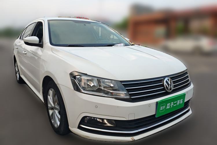 Used Volkswagen Lavida 2017 1.6L Manual Comfort Edition Front Right 45 Deg