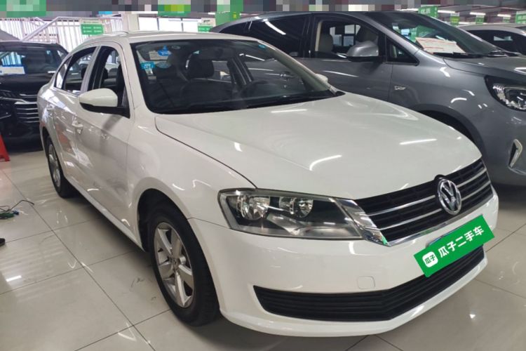 Used Volkswagen Lavida 2017 1.6L Automatic Comfort Edition Front Right 45 Deg