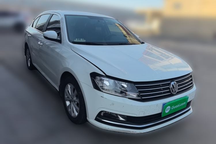Used Volkswagen Lavida 2017 1.6L Automatic Comfort Edition Front Right 45 Deg