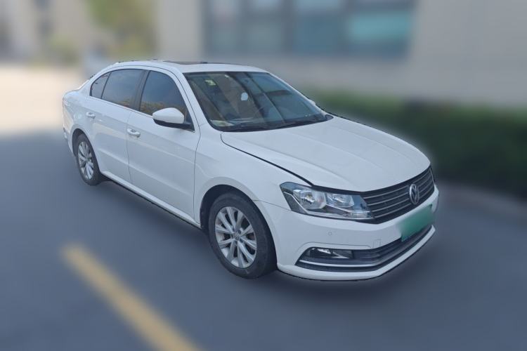 Used Volkswagen Lavida 2017 1.6L Automatic Comfort Edition Front Right 45 Deg