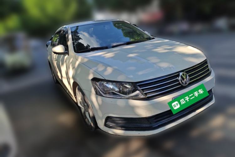 Used Volkswagen Lavida 2017 1.6L Automatic Fashion Edition Front Right 45 Deg