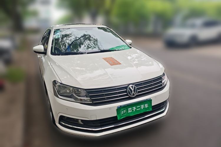 Used Volkswagen Lavida 2017 1.6L Automatic Comfort Edition Front Right 45 Deg