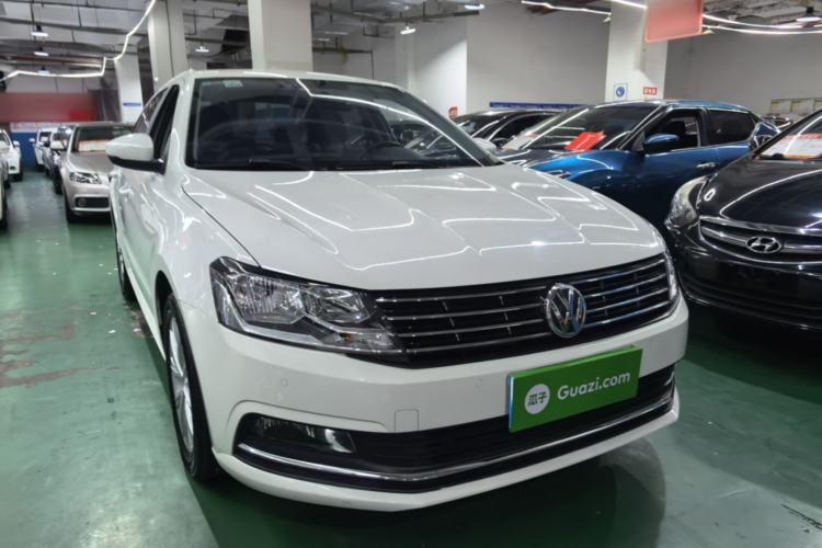 Used Volkswagen Lavida 2017 1.6L Automatic Comfort Edition Front Right 45 Deg