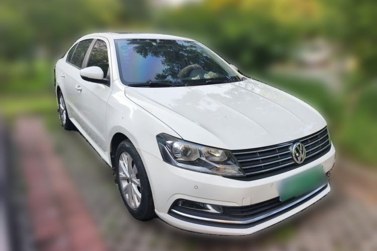 Used Volkswagen Lavida 2017 1.6L Manual Comfort Edition Front Right 45 Deg