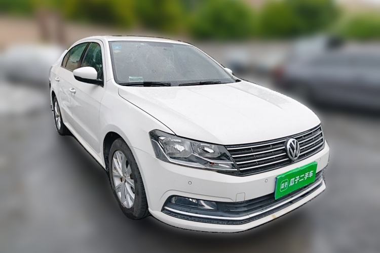 Used Volkswagen Lavida 2017 1.6L Manual Comfort Edition Front Right 45 Deg