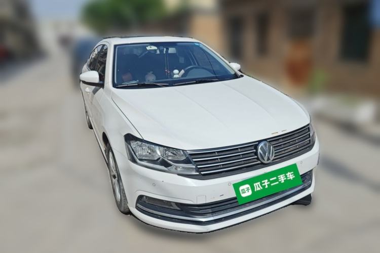 Used Volkswagen Lavida 2017 1.6L Automatic Comfort Edition Front Right 45 Deg