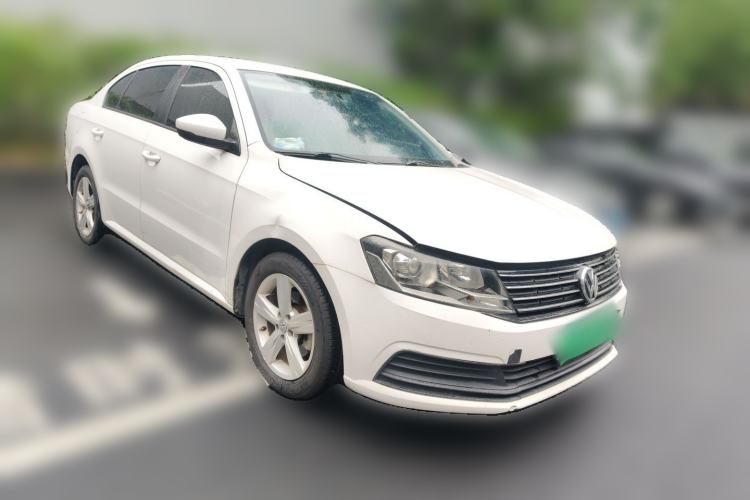 Used Volkswagen Lavida 2017 1.6L Automatic Fashion Edition Front Right 45 Deg