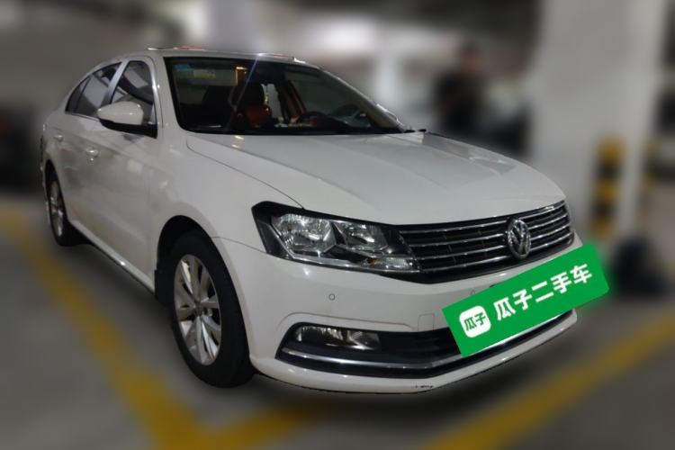 Used Volkswagen Lavida 2017 1.6L Automatic Comfort Edition Front Right 45 Deg