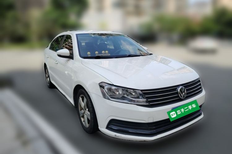Used Volkswagen Lavida 2017 1.6L Automatic Fashion Edition Front Right 45 Deg