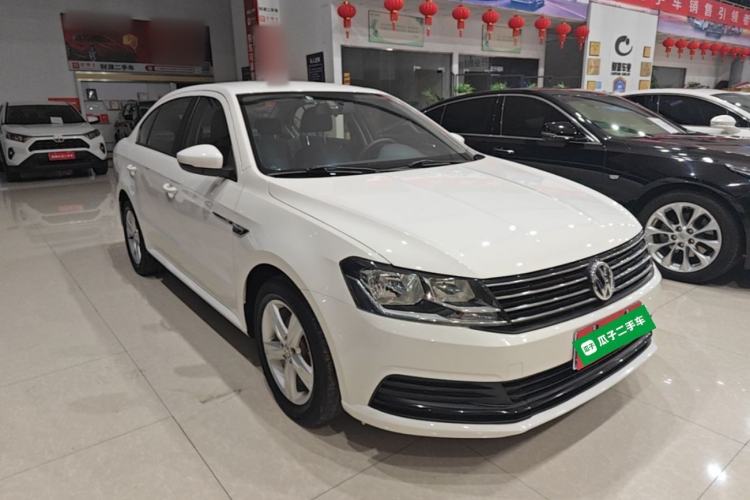 Used Volkswagen Lavida 2017 1.6L Automatic Fashion Edition Front Right 45 Deg