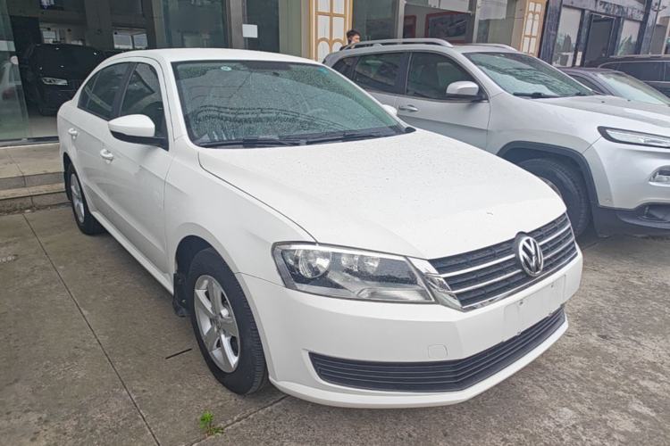 Used Volkswagen Lavida 2017 1.6L Automatic Comfort Edition Front Right 45 Deg