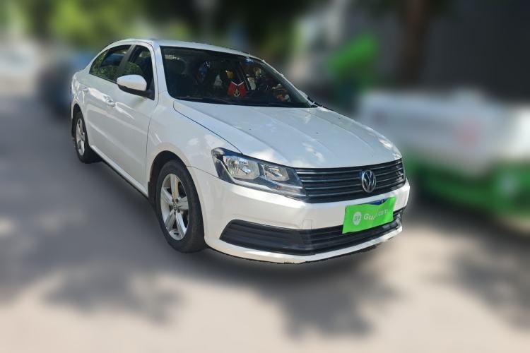 Used Volkswagen Lavida 2017 1.6L Automatic Fashion Edition Front Right 45 Deg