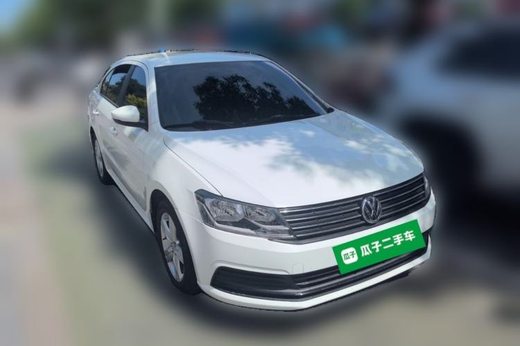 Used Volkswagen Lavida 2017 1.6L Manual Fashion Edition Front Right 45 Deg