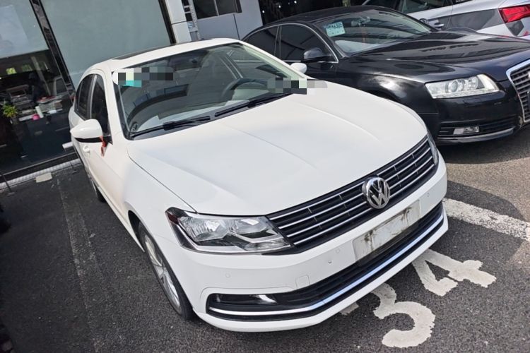 Used Volkswagen Lavida 2017 1.6L Automatic Comfort Edition Front Right 45 Deg
