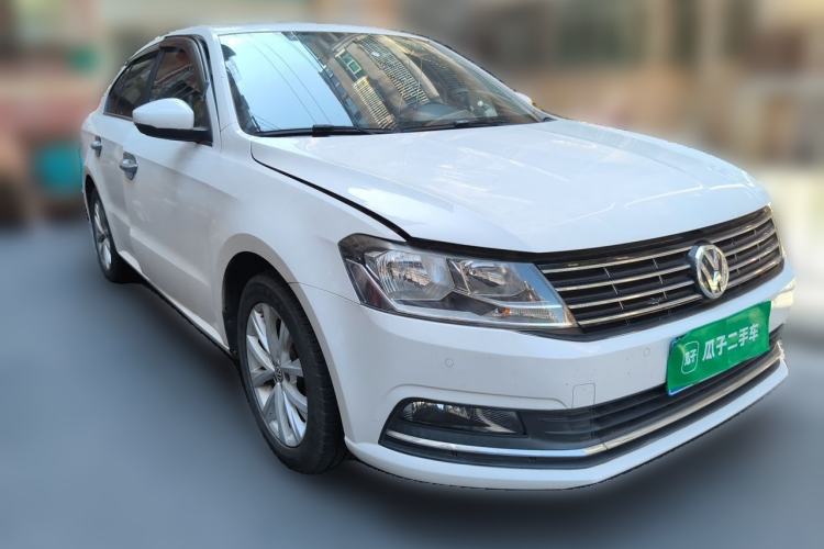 Used Volkswagen Lavida 2017 1.6L Automatic Comfort Edition Front Right 45 Deg