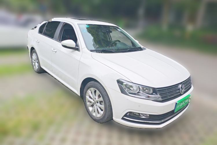 Used Volkswagen Lavida 2017 1.6L Automatic Comfort Edition Front Right 45 Deg