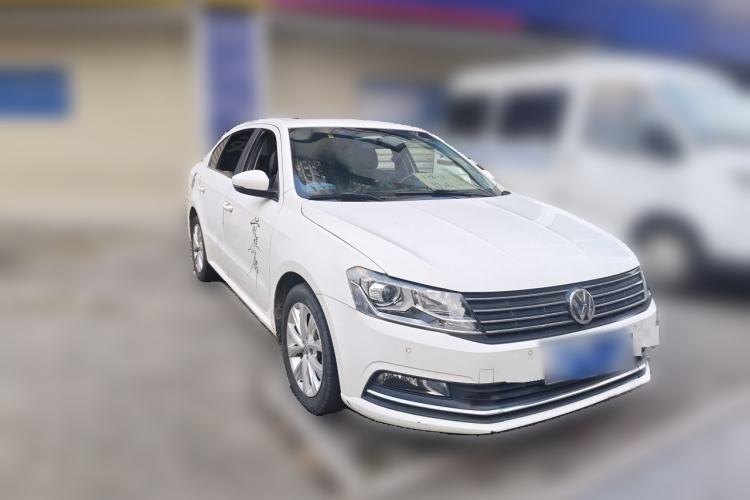 Used Volkswagen Lavida 2017 1.6L Automatic Comfort Edition Front Right 45 Deg