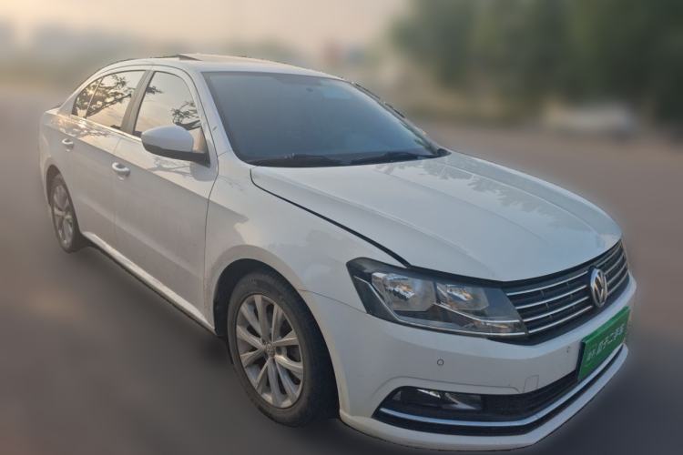 Used Volkswagen Lavida 2017 230TSI DSG Comfort Edition Front Right 45 Deg