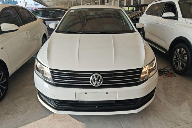 Used Volkswagen Lavida 2017 1.6L Automatic Fashion Edition Front