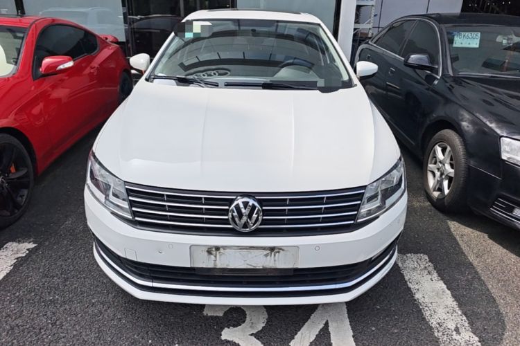 Used Volkswagen Lavida 2017 1.6L Automatic Comfort Edition Front