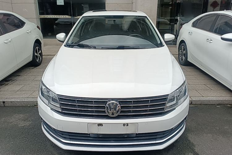 Used Volkswagen Lavida 2017 1.6L Automatic Comfort Edition Front