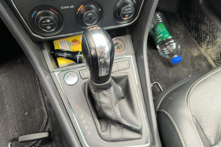 Used Volkswagen Lavida 2017 230TSI DSG Comfort Edition Gear Lever