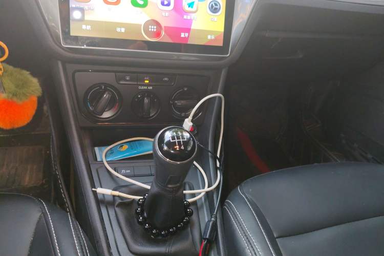 Used Volkswagen Lavida 2017 1.6L Manual Fashion Edition Gear Lever